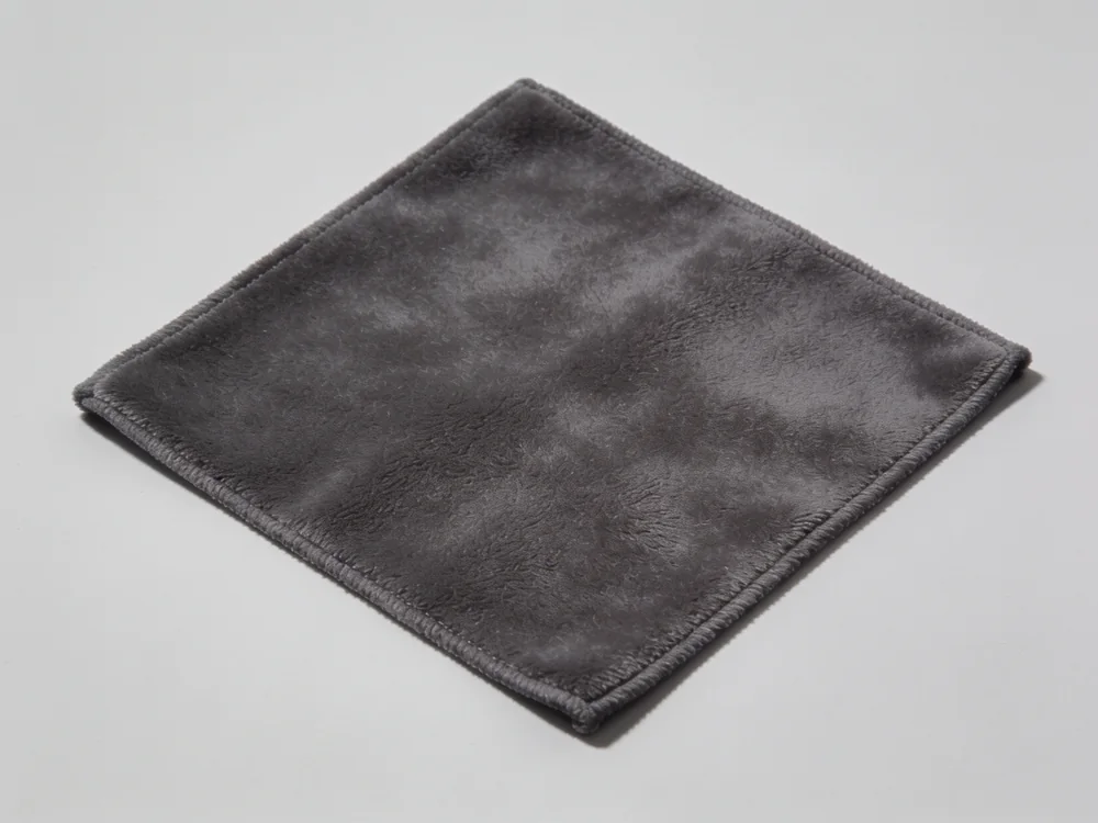 Fine glass-polishing cloth — Graphite · 45 × 45 cm